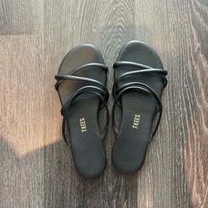 Black tkee sandals